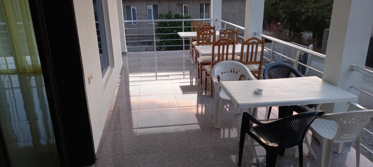 Guest House Marineza Gonio Exterior foto